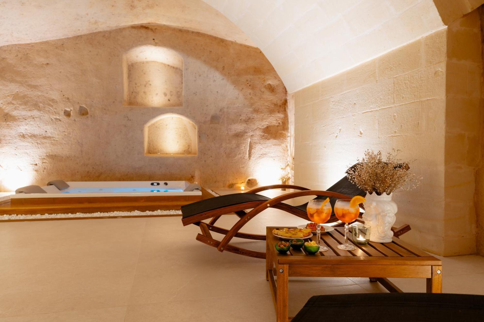 Endea Suite Rooms & Lounge Spa Матера Екстериор снимка